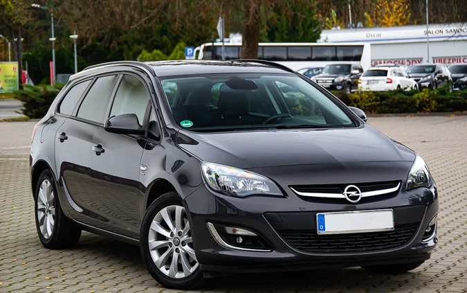 Opel Astra cena 26900 przebieg: 210000, rok produkcji 2013 z Nisko małe 562